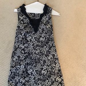 Vineyard Vines navy & white dress.